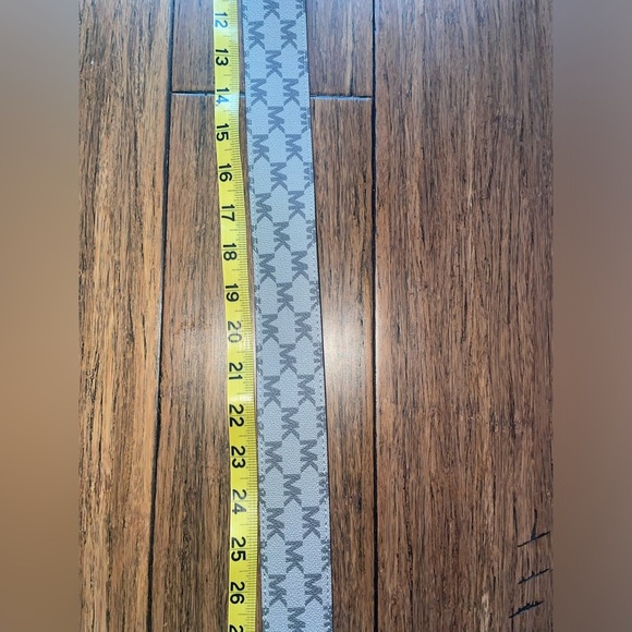 Gray Michael Kors Wide logo belt monogram leather belt - Picture 3 of 16